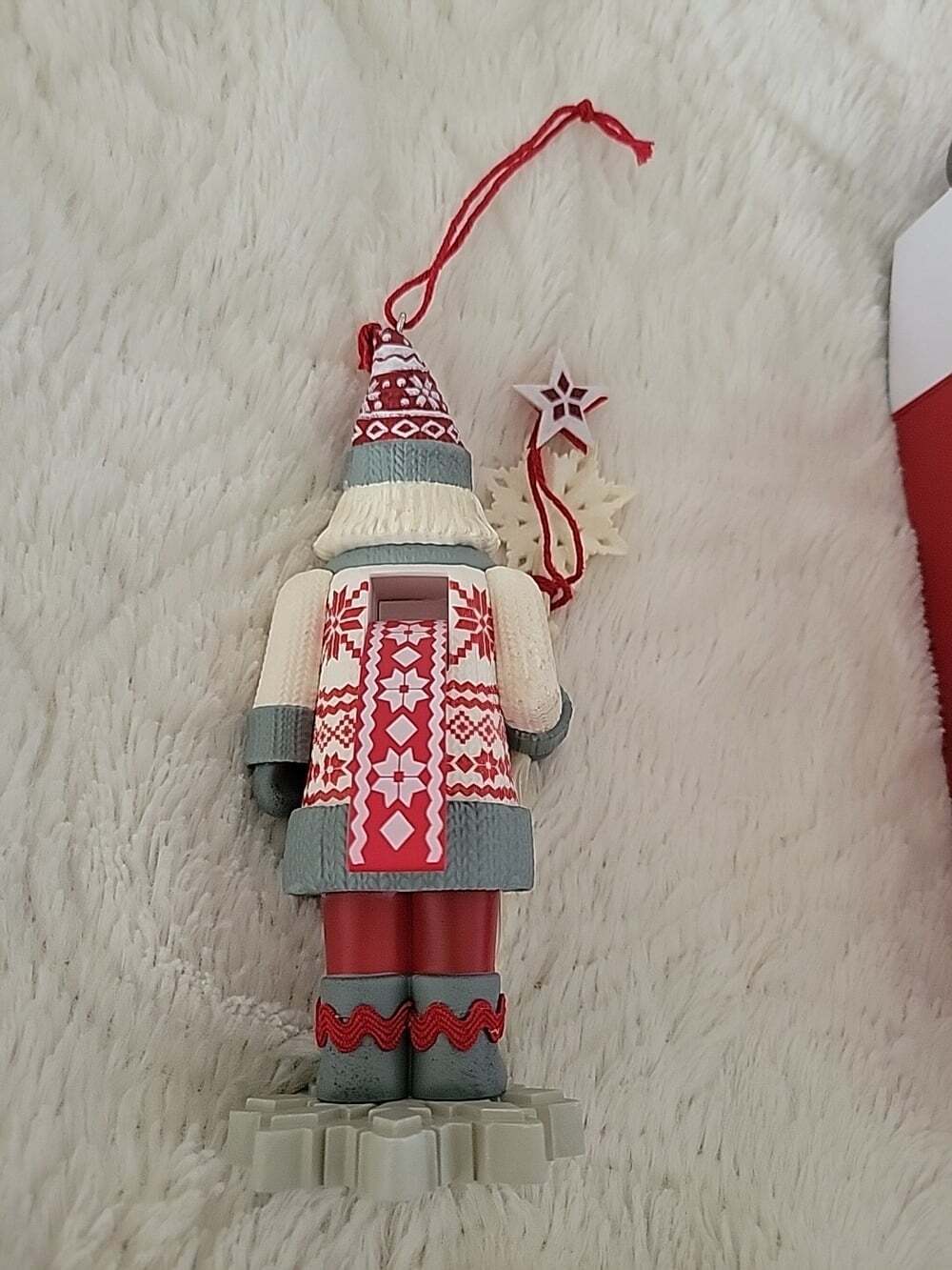2023 Hallmark Noble Nutcrackers Snowfall Prince Keepsake 5th  Ornament NeW - Picture 3 of 3